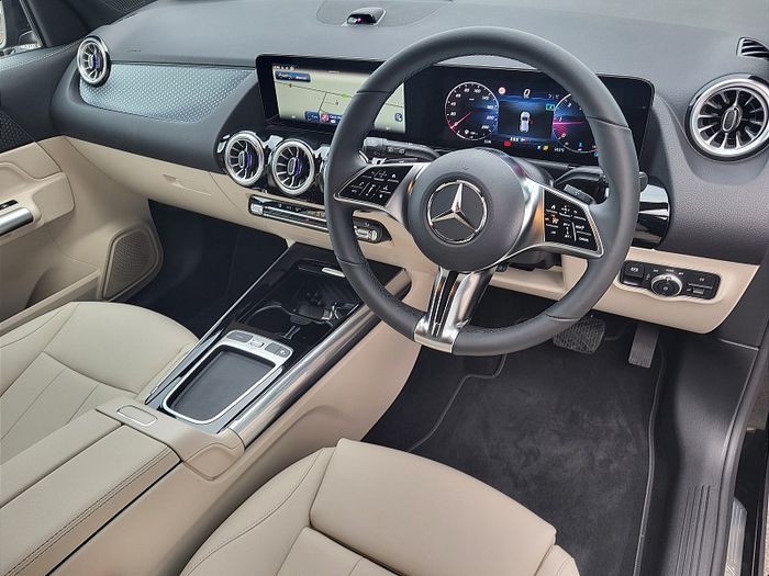 Mercedes-Benz GLA Class 2027