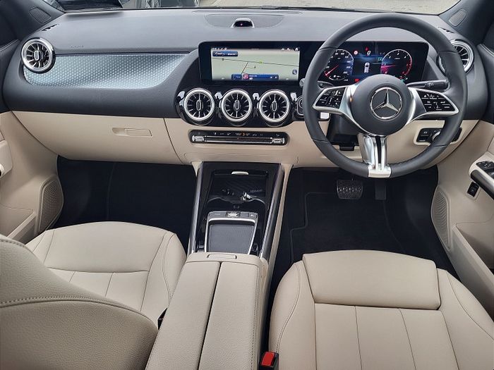 Mercedes-Benz GLA Class 2027