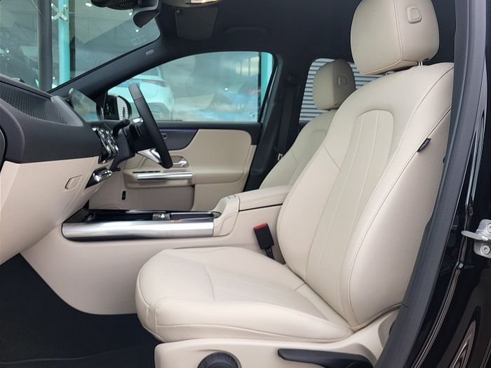 Mercedes-Benz GLA Class 2027