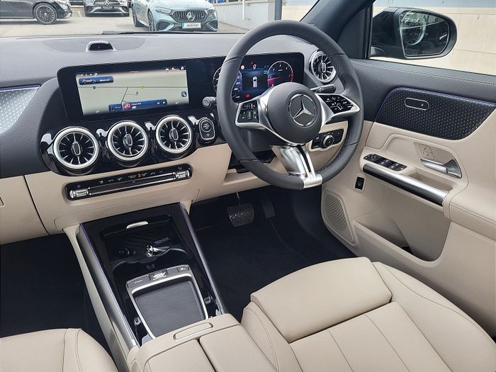 Mercedes-Benz GLA Class 2027