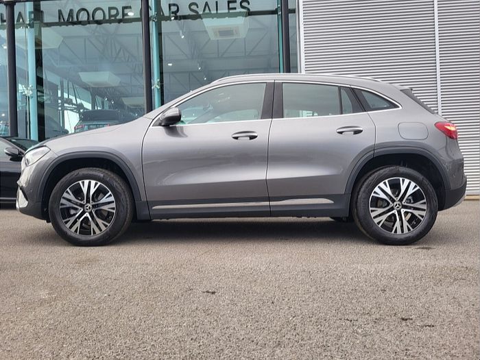 Mercedes-Benz GLA Class 2027