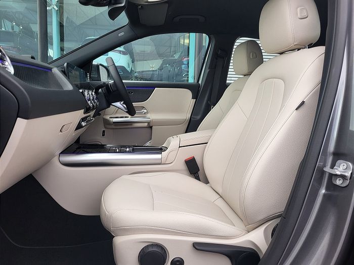 Mercedes-Benz GLA Class 2027