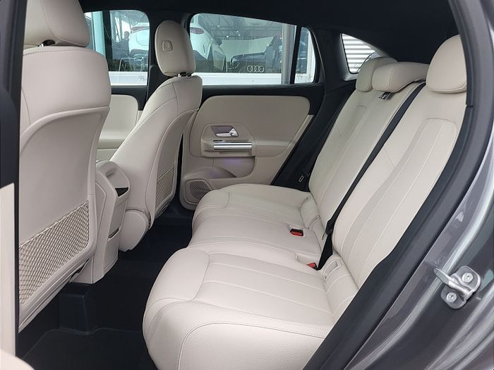 Mercedes-Benz GLA Class 2027