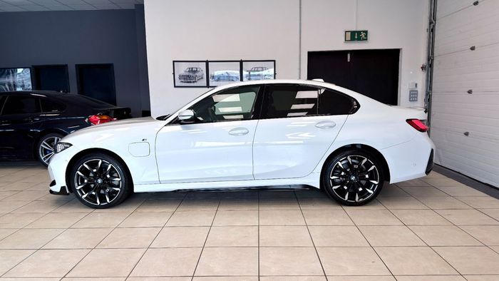 BMW 3 Series 2025