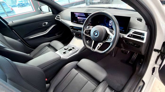 BMW 3 Series 2025