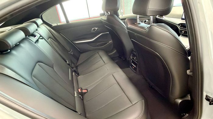 BMW 3 Series 2025