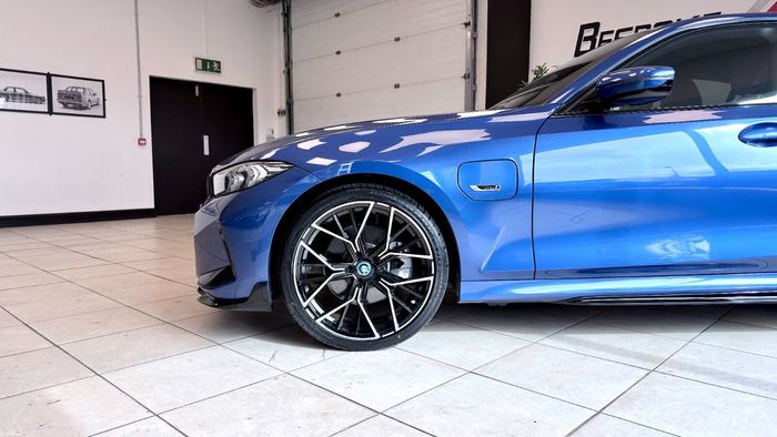BMW 3 Series 2024