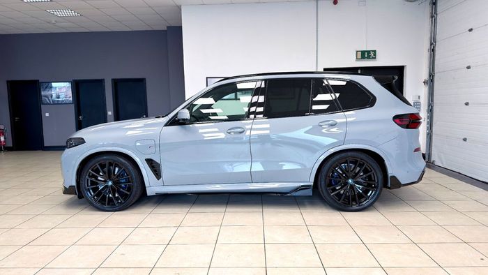 BMW X5 2025
