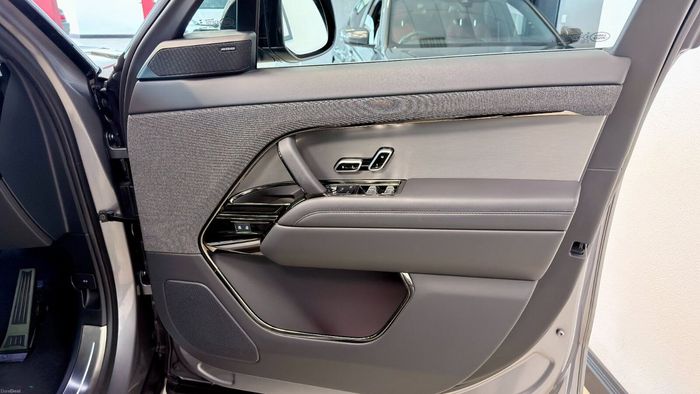 Land Rover Range Rover 2025