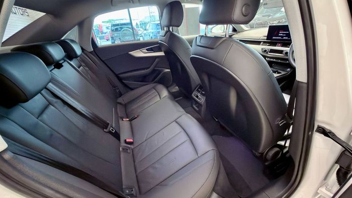 Audi A4 2023