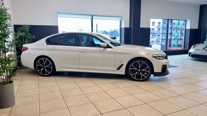 BMW 5 Series 2021