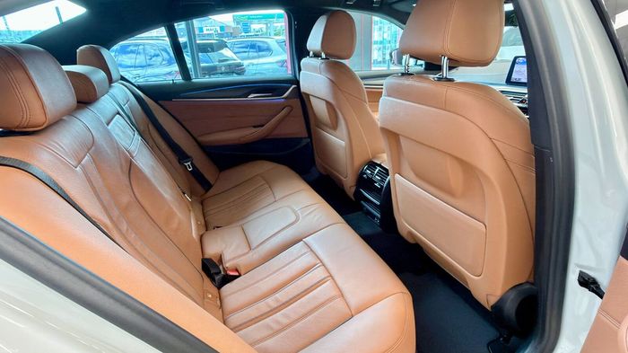 BMW 5 Series 2021