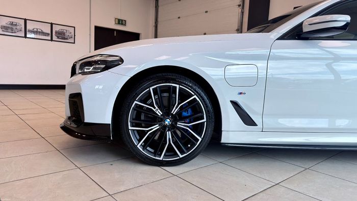 BMW 5 Series 2021