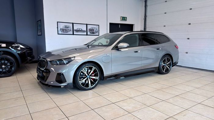 BMW 5 Series 2025