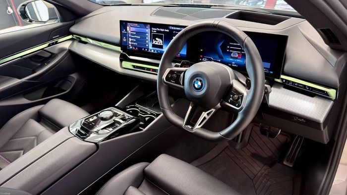 BMW 5 Series 2025