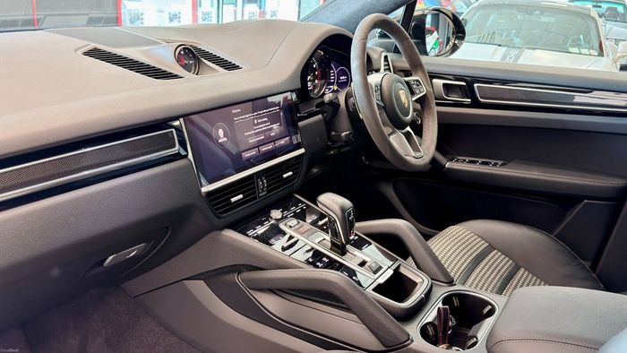 Porsche Cayenne 2023