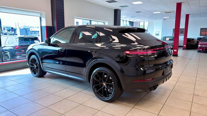 Porsche Cayenne 2023