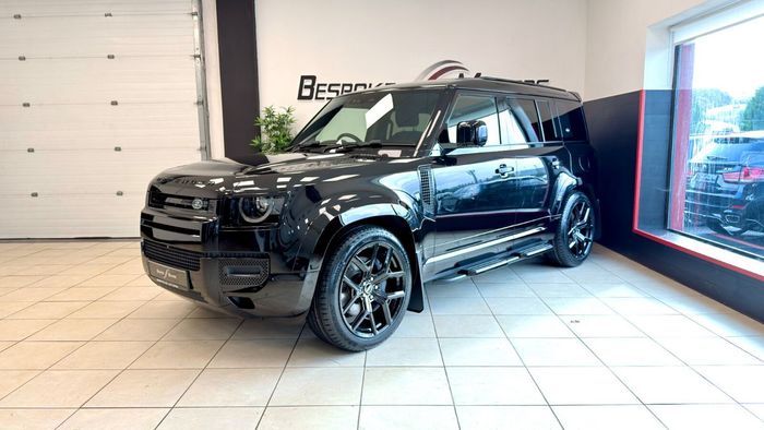 Land Rover Defender 2023