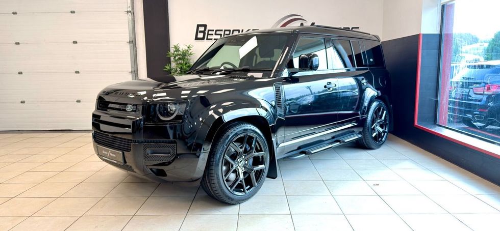 Land Rover Defender 2023