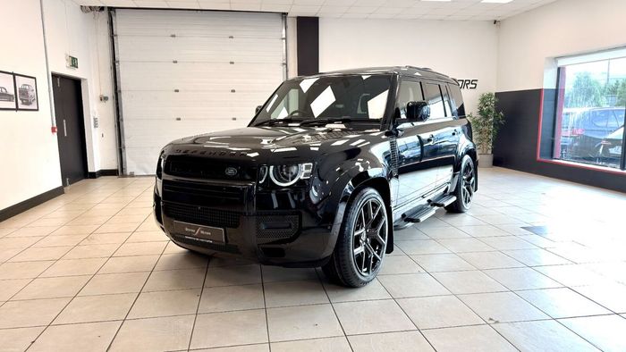 Land Rover Defender 2023