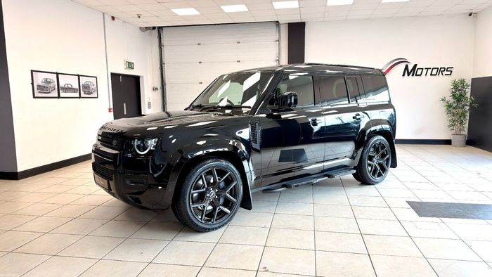 Land Rover Defender 2023