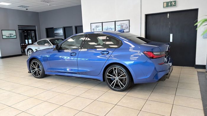 BMW 3 Series 2021