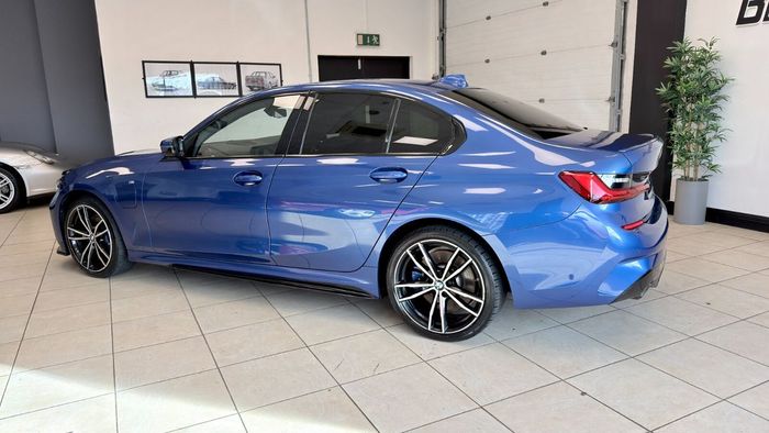 BMW 3 Series 2021