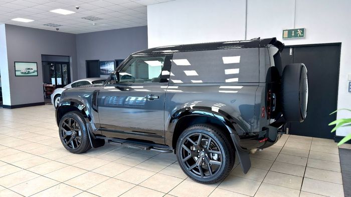 Land Rover Discovery 2025