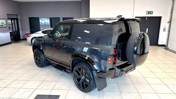 Land Rover Discovery 2025