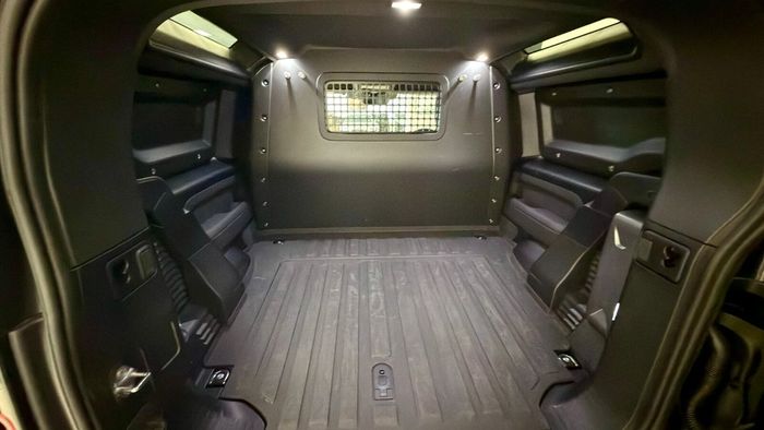 Land Rover Discovery 2025