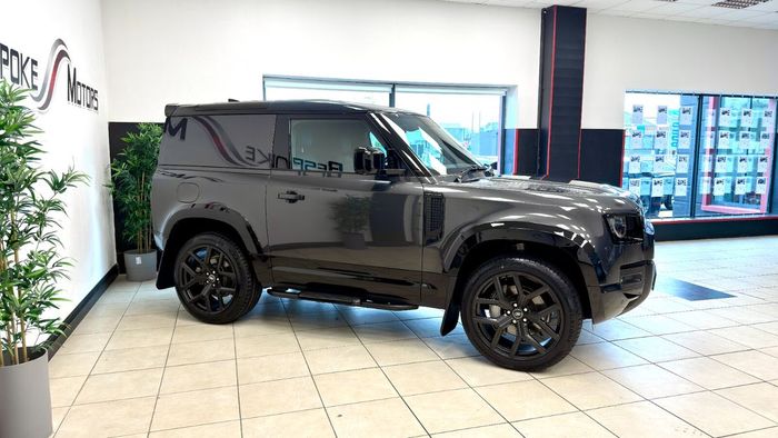 Land Rover Discovery 2025