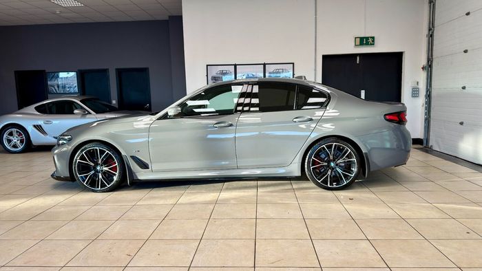 BMW 5 Series 2022