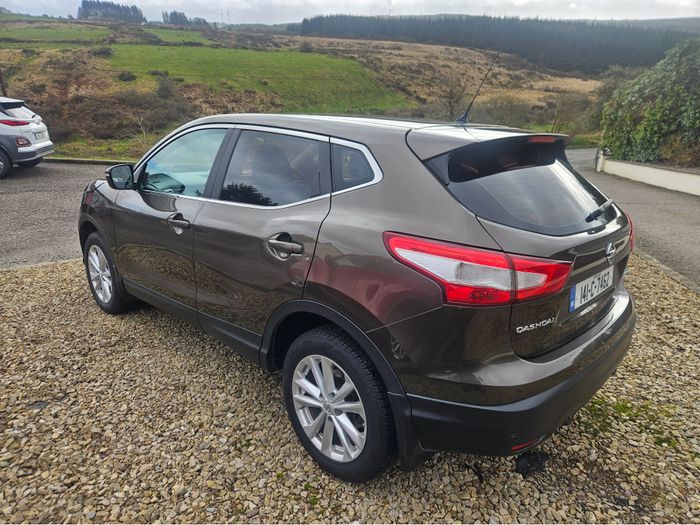 Nissan QASHQAI 2014