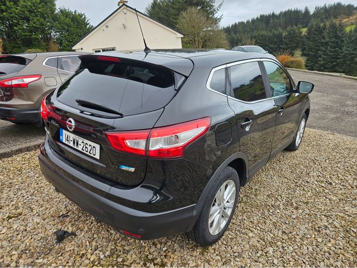Nissan QASHQAI 2014