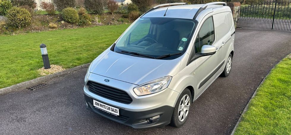 Ford TRANSIT COURIER 2015
