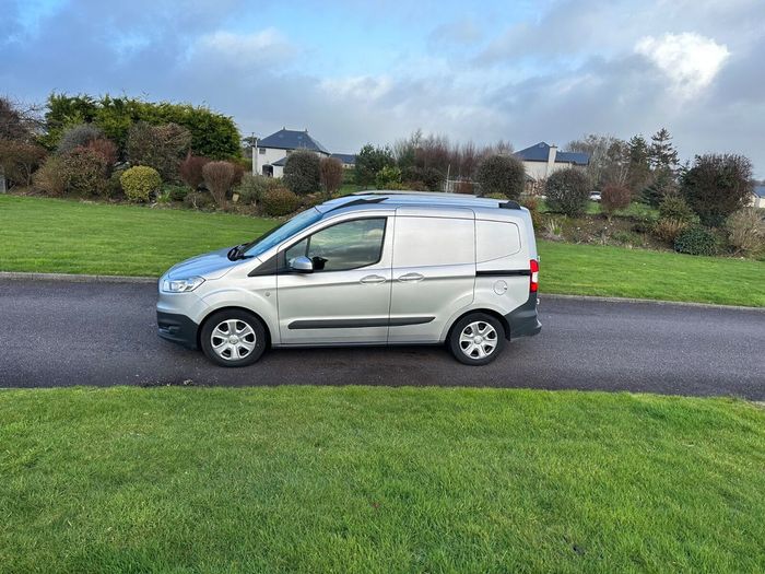 Ford TRANSIT COURIER 2015