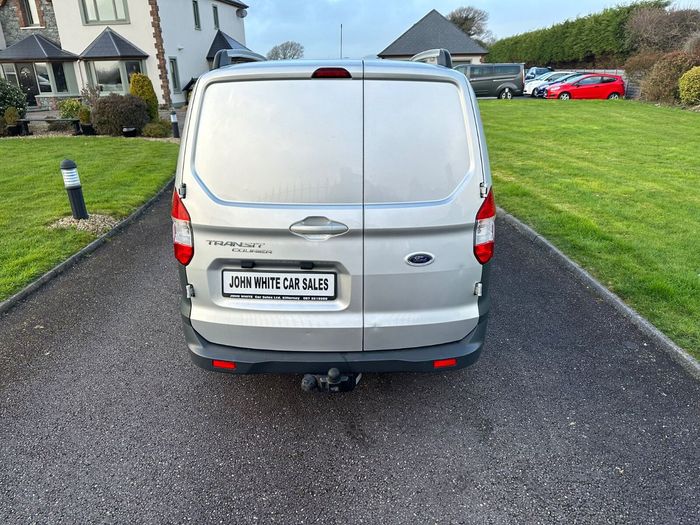 Ford TRANSIT COURIER 2015