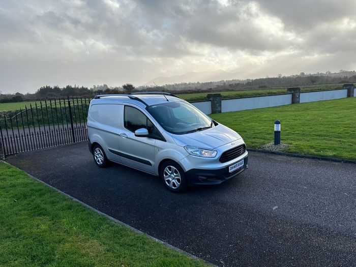 Ford TRANSIT COURIER 2015