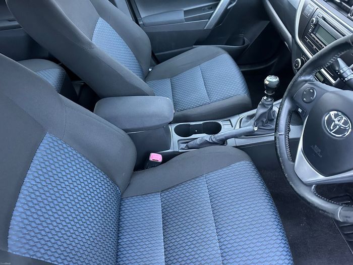 Toyota Auris 2015