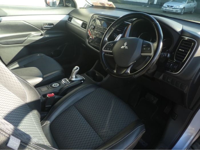 Mitsubishi Outlander 2015