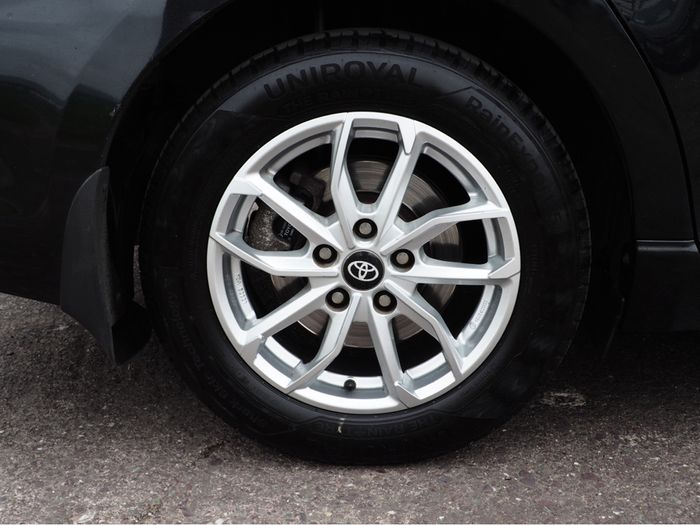 Toyota Avensis 2014