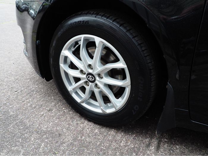 Toyota Avensis 2014