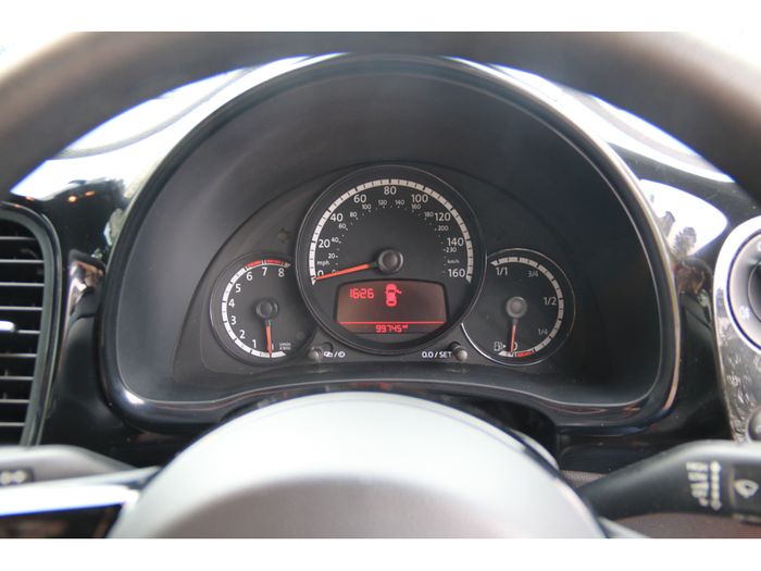 Volkswagen Beetle 2013