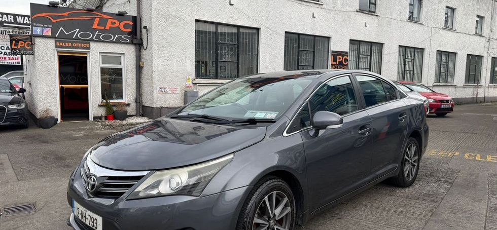 Toyota Avensis 2012