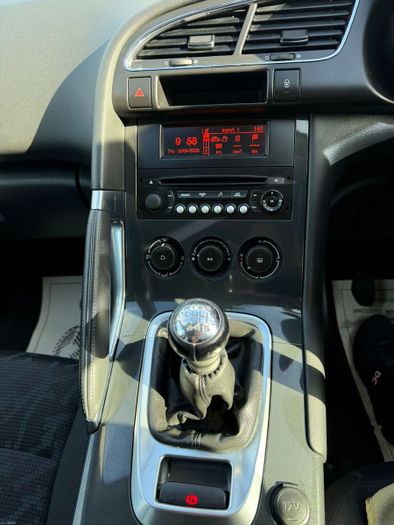 Peugeot 3008 2012