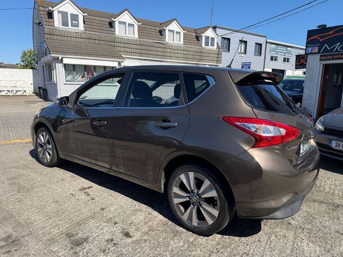 Nissan Pulsar 2015