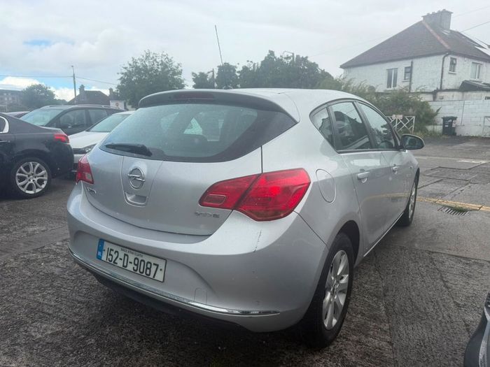 Opel Astra 2015