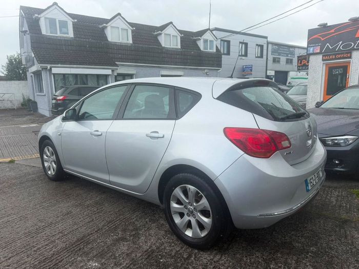 Opel Astra 2015