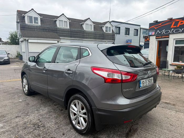 Nissan QASHQAI 2015