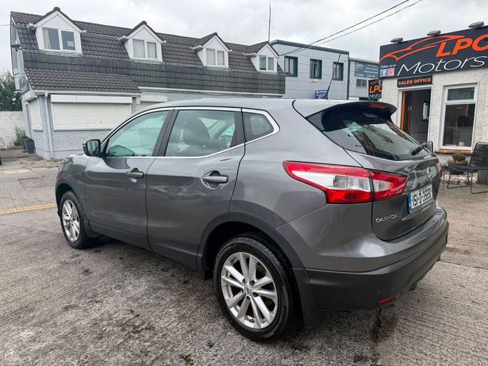 Nissan QASHQAI 2015